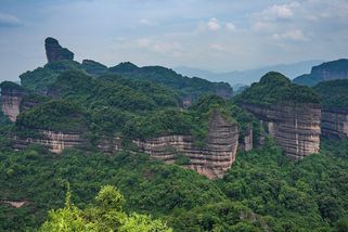 Čína vysadila lesy na ploše větší než 9× ČR. Podívejte se na tu nádheru - Médium.cz